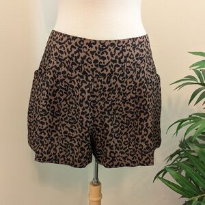 LOFT Ann Taylor Leopard Print Shorts With Pockets Size 10
